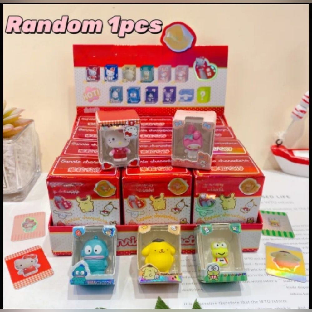 Sanrio Blindbox + 2pc Gudetama